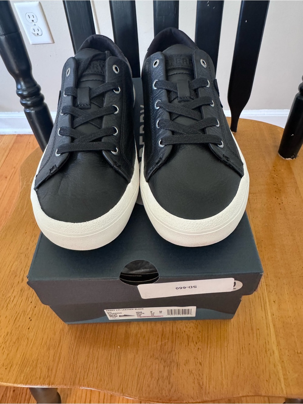 Women's Sperry Sandy Black Low-Top Casual Sneakers - Clean Leather Look NIB 8
